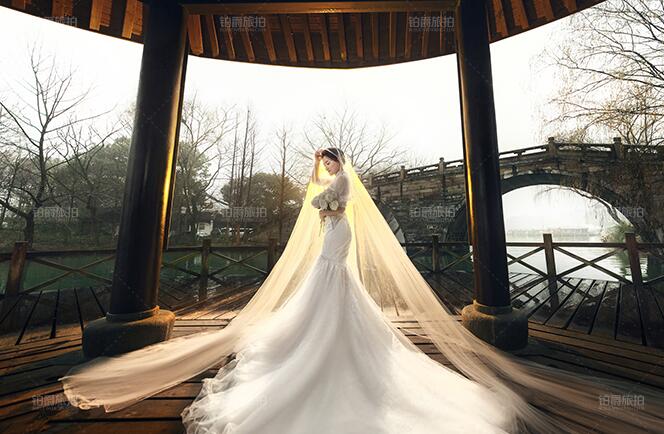 香港铂爵婚纱摄影给你不一样印象的创意婚纱摄影