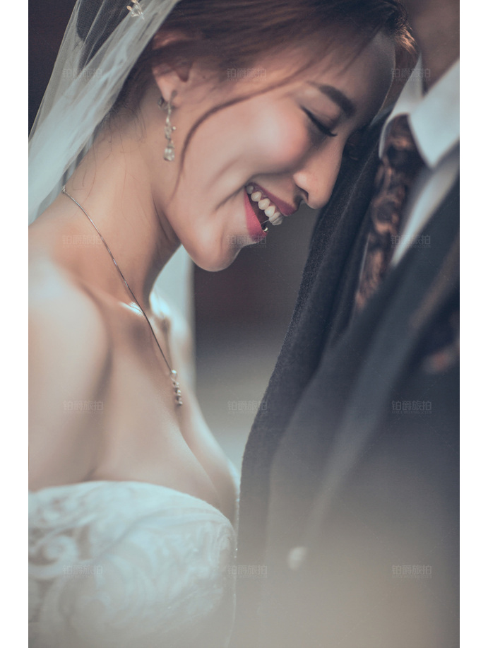 婚纱照相册名称如何取 杭州婚纱摄影哪家好