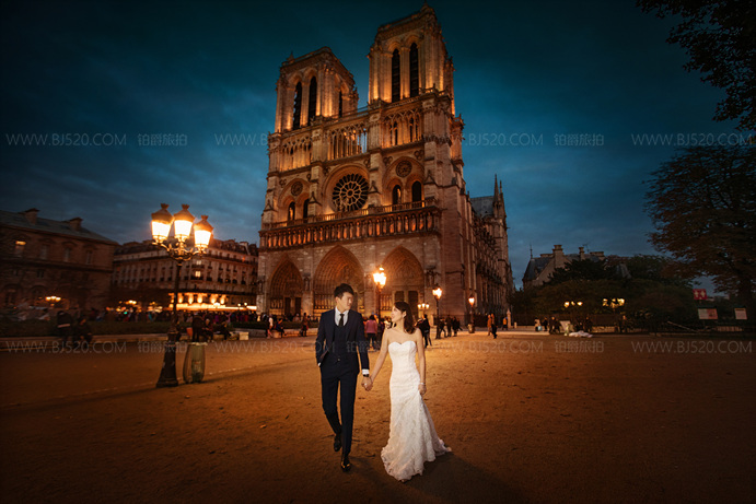 拍夜景婚纱照要注意什么 巴黎婚纱摄影介绍