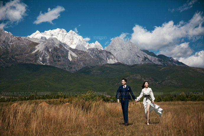 西藏拍婚纱照_西藏旅拍婚纱照