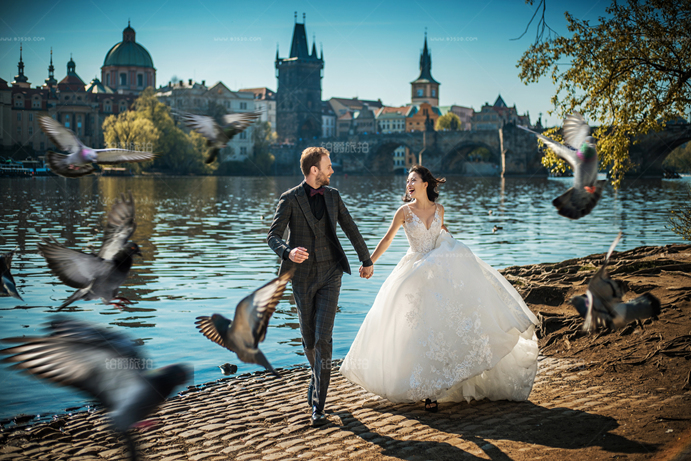 水中婚纱照是怎么拍的 铂爵旅拍婚纱摄影攻略介绍