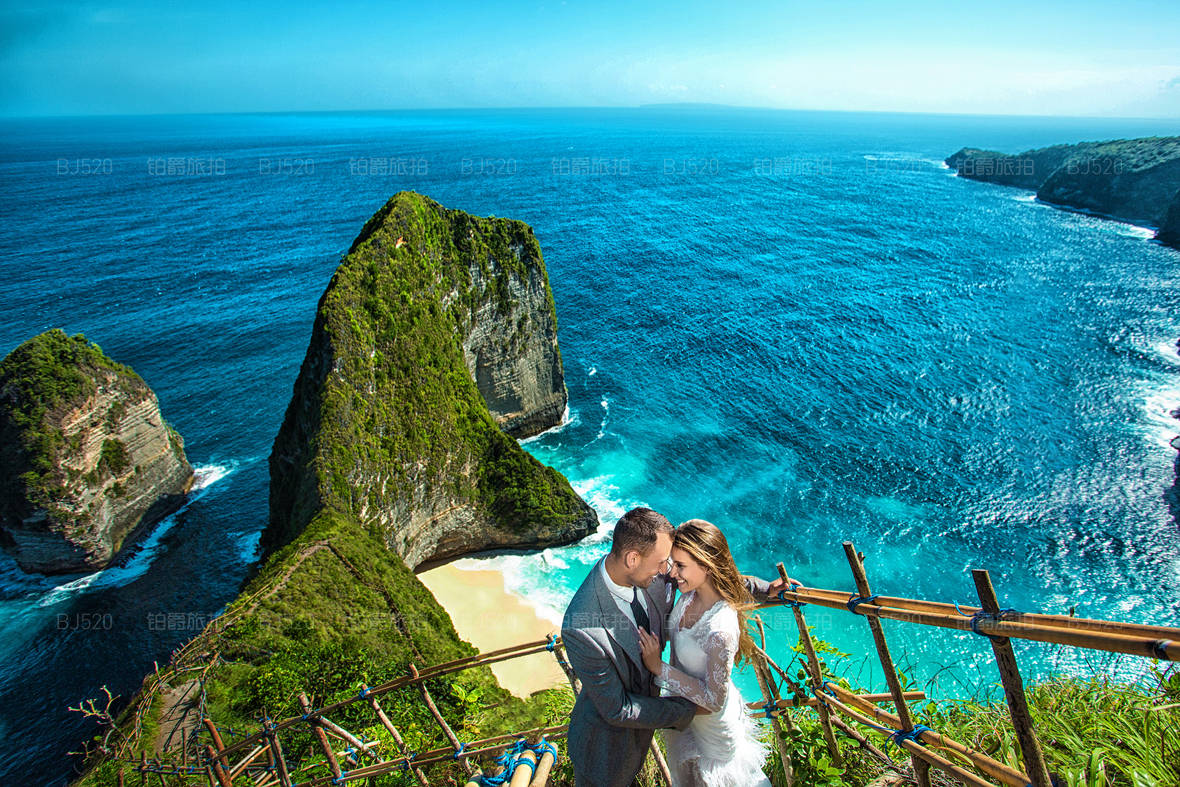 巴厘岛金巴兰海滩旅拍婚纱照