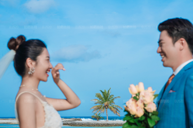 马尔代夫旅拍婚纱照 上有蓝天下有大海的别样旅程