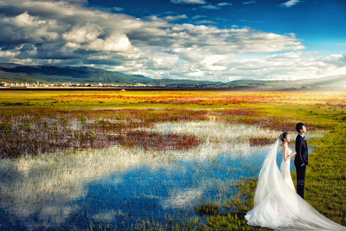香格里拉婚纱摄影价格多少 拍婚纱照需要提前多久拍摄 有哪些景点可以选择
