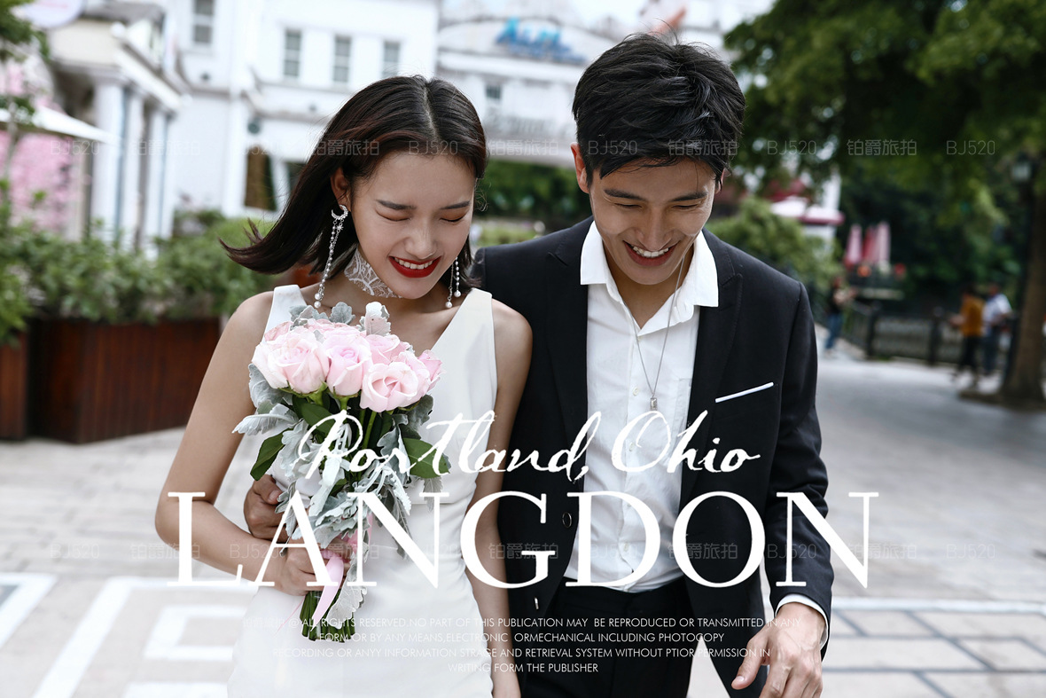 深圳大梅沙海滨公园拍婚纱照可以选什么样的婚纱礼服